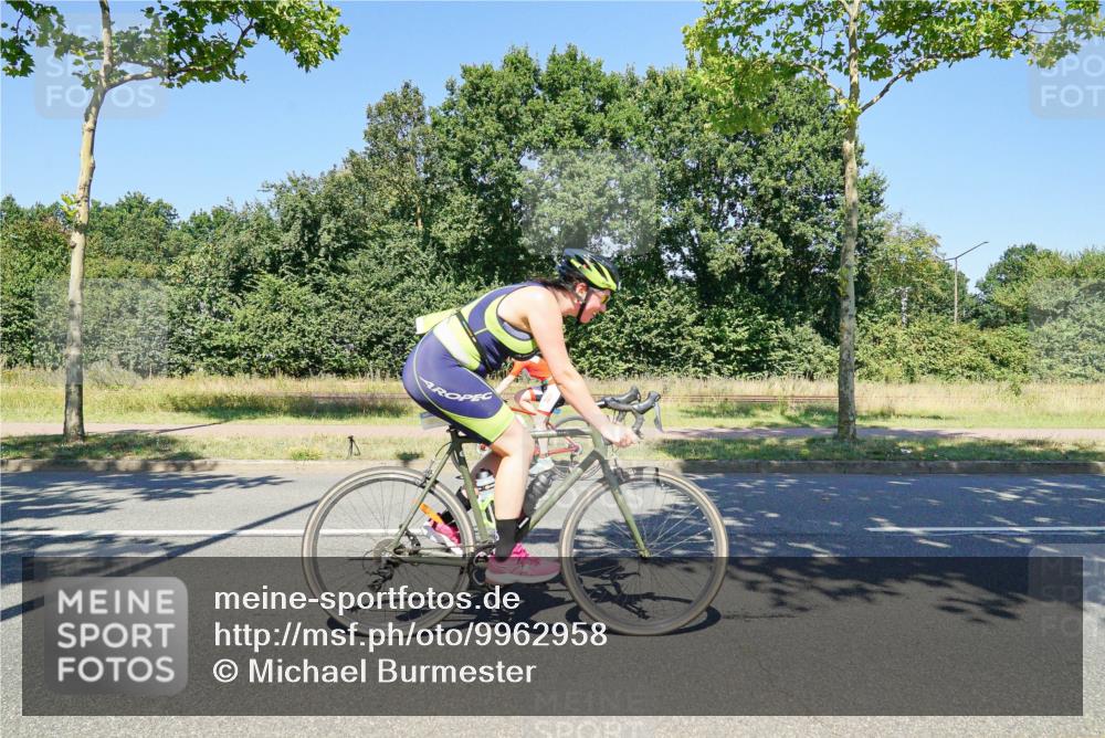 09.08.2026 - GEWOBA Citytriathlon Bremen Michael Burmester http://msf.ph/oto/9962958 09.08.2026 14:41:04 Radfahren 132, 199, 206, 368, 372, 405, 409, 428, 442, 493 meine-sportfotos.de