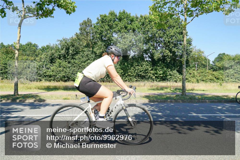 09.08.2026 - GEWOBA Citytriathlon Bremen Michael Burmester http://msf.ph/oto/9962976 09.08.2026 14:41:35 Radfahren 142, 213, 223, 230, 255, 342, 389, 419, 435, 471 meine-sportfotos.de