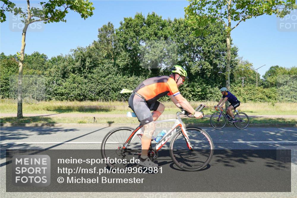 09.08.2026 - GEWOBA Citytriathlon Bremen Michael Burmester http://msf.ph/oto/9962981 09.08.2026 14:41:41 Radfahren 138, 212, 213, 230, 255, 311, 313, 342, 389, 394, 411, 419, 435, 471, 519 meine-sportfotos.de