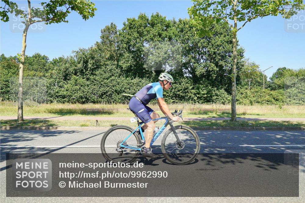 09.08.2026 - GEWOBA Citytriathlon Bremen Michael Burmester http://msf.ph/oto/9962990 09.08.2026 14:41:58 Radfahren 138, 262, 394, 397, 424, 437, 441, 467, 468 meine-sportfotos.de