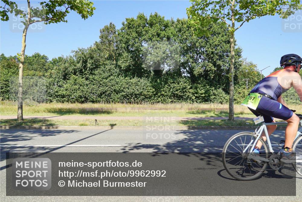 09.08.2026 - GEWOBA Citytriathlon Bremen Michael Burmester http://msf.ph/oto/9962992 09.08.2026 14:42:00 Radfahren 138, 262, 381, 397, 424, 437, 441, 467, 468 meine-sportfotos.de