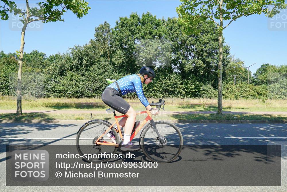 09.08.2026 - GEWOBA Citytriathlon Bremen Michael Burmester http://msf.ph/oto/9963000 09.08.2026 14:42:14 Radfahren 214, 252, 299, 379, 381, 441, 467 meine-sportfotos.de