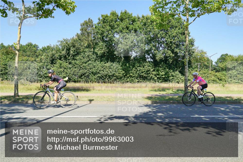 09.08.2026 - GEWOBA Citytriathlon Bremen Michael Burmester http://msf.ph/oto/9963003 09.08.2026 14:42:19 Radfahren 214, 252, 299, 379, 381 meine-sportfotos.de