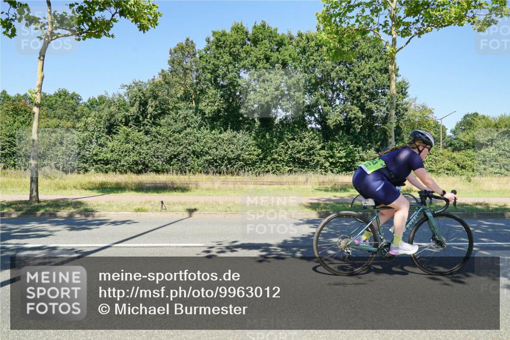 09.08.2026 - GEWOBA Citytriathlon Bremen Michael Burmester http://msf.ph/oto/9963012 09.08.2026 14:42:38 Radfahren 195, 233, 268, 281, 421 meine-sportfotos.de