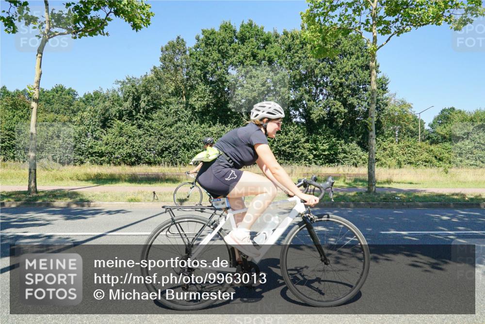 09.08.2026 - GEWOBA Citytriathlon Bremen Michael Burmester http://msf.ph/oto/9963013 09.08.2026 14:42:39 Radfahren 195, 233, 268, 281, 421 meine-sportfotos.de