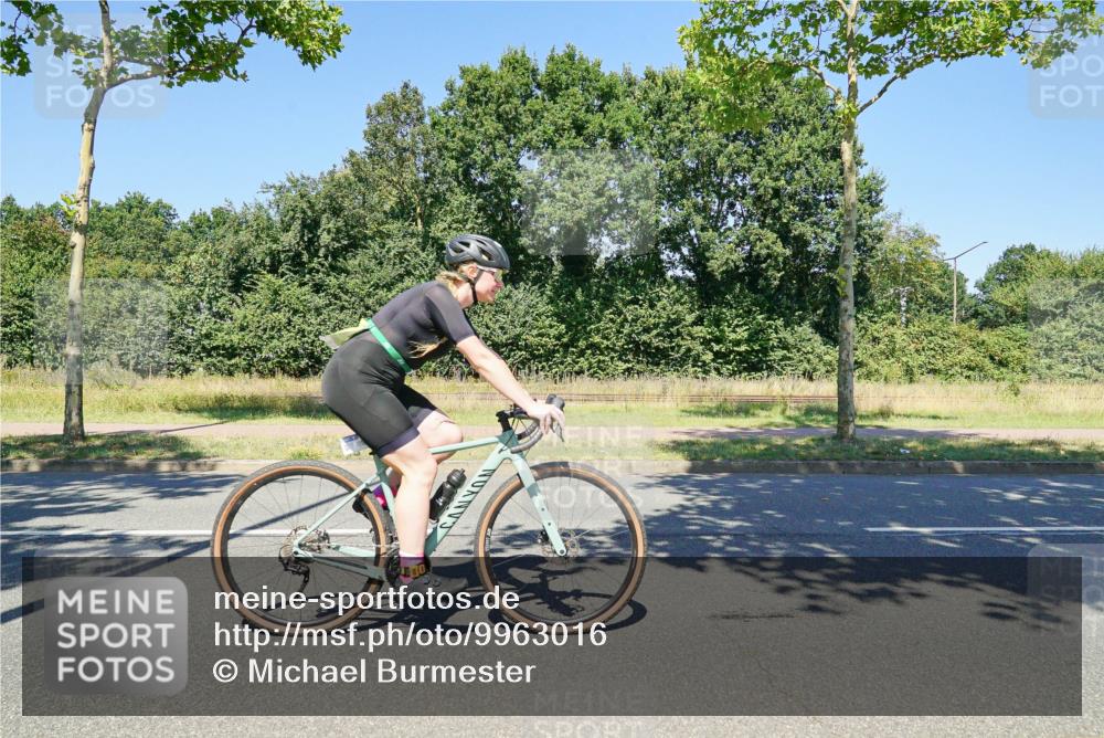 09.08.2026 - GEWOBA Citytriathlon Bremen Michael Burmester http://msf.ph/oto/9963016 09.08.2026 14:42:44 Radfahren 195, 233, 268, 281, 348, 421 meine-sportfotos.de