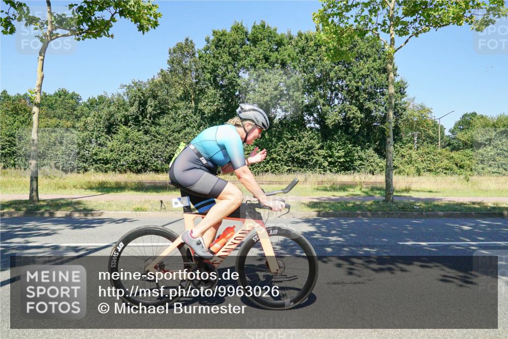 09.08.2026 - GEWOBA Citytriathlon Bremen Michael Burmester http://msf.ph/oto/9963026 09.08.2026 14:43:12 Radfahren 201, 375, 426, 430, 480, 525 meine-sportfotos.de
