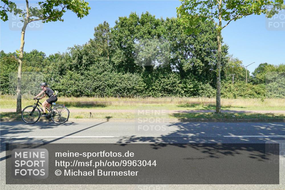 09.08.2026 - GEWOBA Citytriathlon Bremen Michael Burmester http://msf.ph/oto/9963044 09.08.2026 14:43:50 Radfahren 198, 452, 516 meine-sportfotos.de