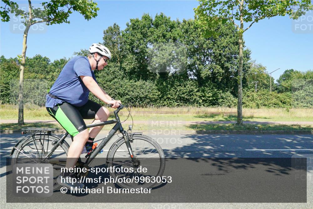 09.08.2026 - GEWOBA Citytriathlon Bremen Michael Burmester http://msf.ph/oto/9963053 09.08.2026 14:44:21 Radfahren 107, 191, 245, 303, 318, 478, 502 meine-sportfotos.de
