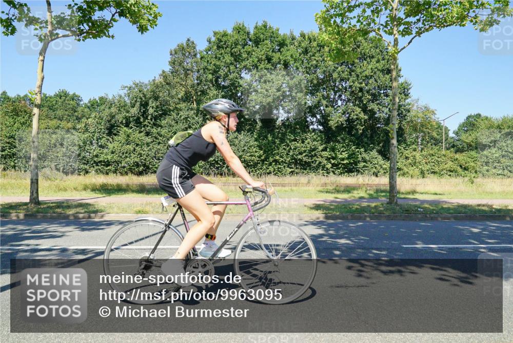 09.08.2026 - GEWOBA Citytriathlon Bremen Michael Burmester http://msf.ph/oto/9963095 09.08.2026 14:46:03 Radfahren 246, 332, 367, 451, 496, 524 meine-sportfotos.de