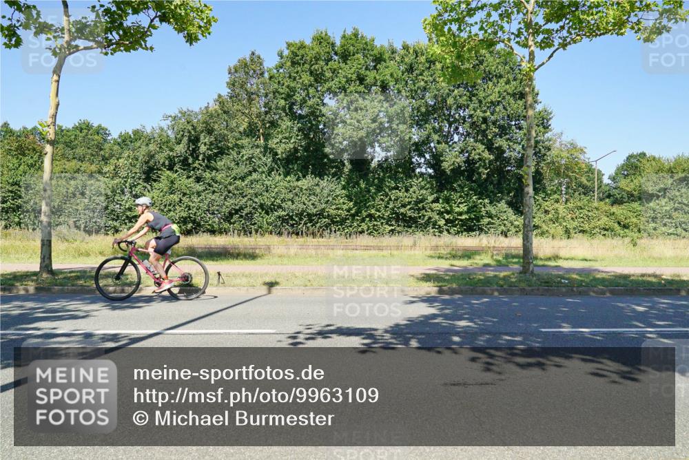 09.08.2026 - GEWOBA Citytriathlon Bremen Michael Burmester http://msf.ph/oto/9963109 09.08.2026 14:46:53 Radfahren 392, 414, 447, 464, 483, 488, 497, 506 meine-sportfotos.de
