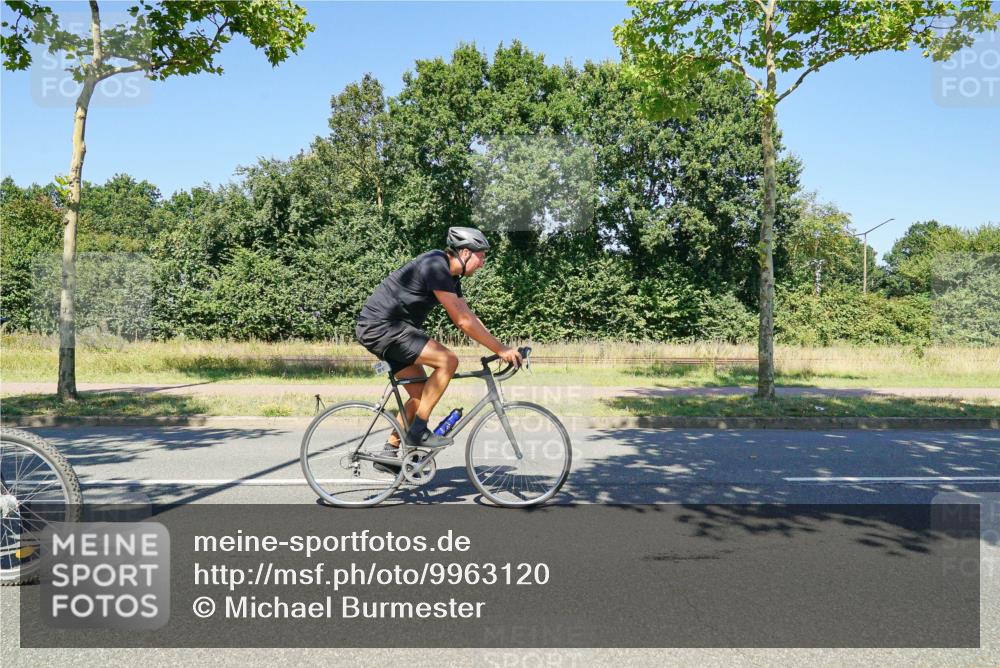 09.08.2026 - GEWOBA Citytriathlon Bremen Michael Burmester http://msf.ph/oto/9963120 09.08.2026 14:47:44 Radfahren 104, 387, 491, 492 meine-sportfotos.de