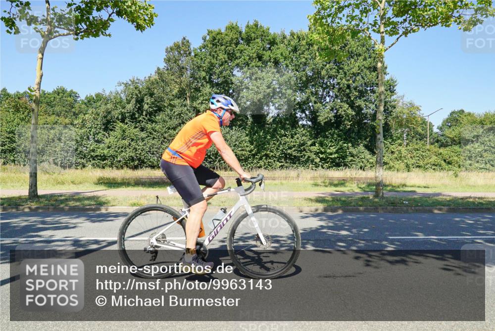 09.08.2026 - GEWOBA Citytriathlon Bremen Michael Burmester http://msf.ph/oto/9963143 09.08.2026 14:51:44 Radfahren 427 meine-sportfotos.de