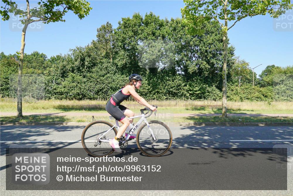 09.08.2026 - GEWOBA Citytriathlon Bremen Michael Burmester http://msf.ph/oto/9963152 09.08.2026 14:54:32 Radfahren 251 meine-sportfotos.de