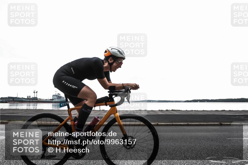 16.08.2026 - KN Förde Triathlon 2026 H.Heesch http://msf.ph/oto/9963157 16.08.2026 09:19:54 Radfahren 119, 121 meine-sportfotos.de