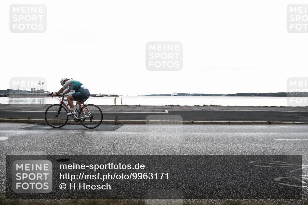 16.08.2026 - KN Förde Triathlon 2026 H.Heesch http://msf.ph/oto/9963171 16.08.2026 09:22:14 Radfahren 135 meine-sportfotos.de