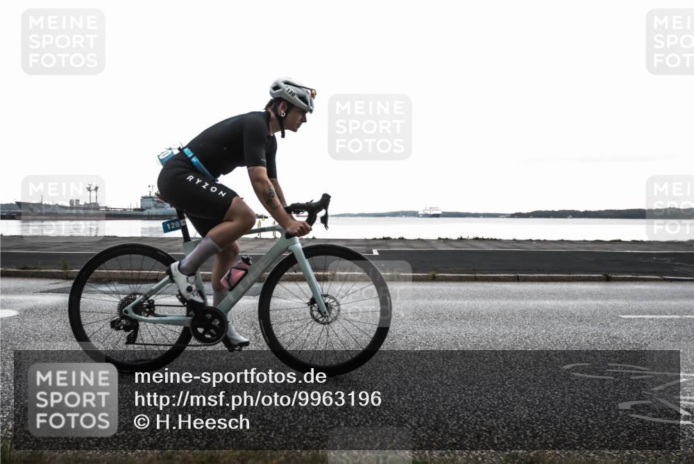 16.08.2026 - KN Förde Triathlon 2026 H.Heesch http://msf.ph/oto/9963196 16.08.2026 09:24:07 Radfahren 105, 108, 120, 154 meine-sportfotos.de