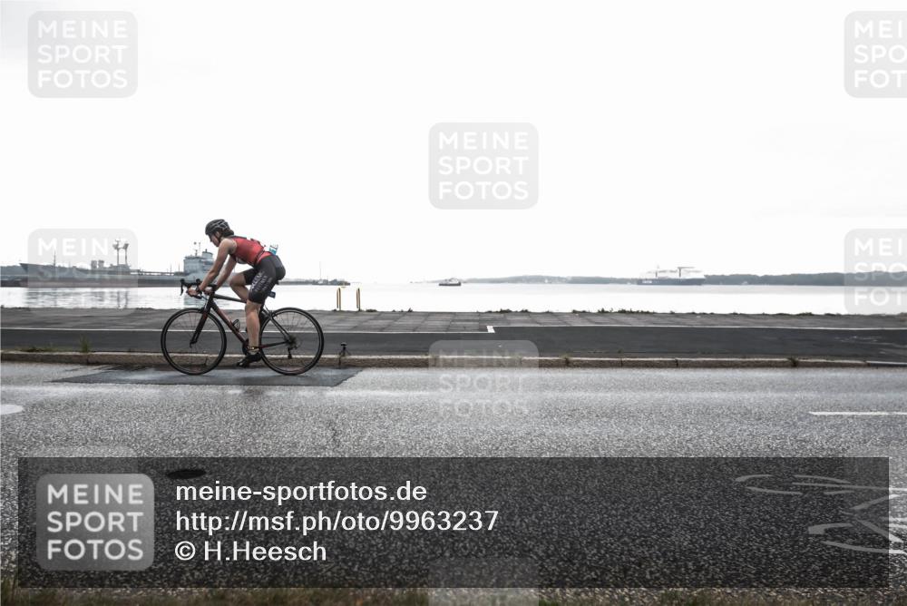 16.08.2026 - KN Förde Triathlon 2026 H.Heesch http://msf.ph/oto/9963237 16.08.2026 09:25:55 Radfahren 114, 195, 200 meine-sportfotos.de