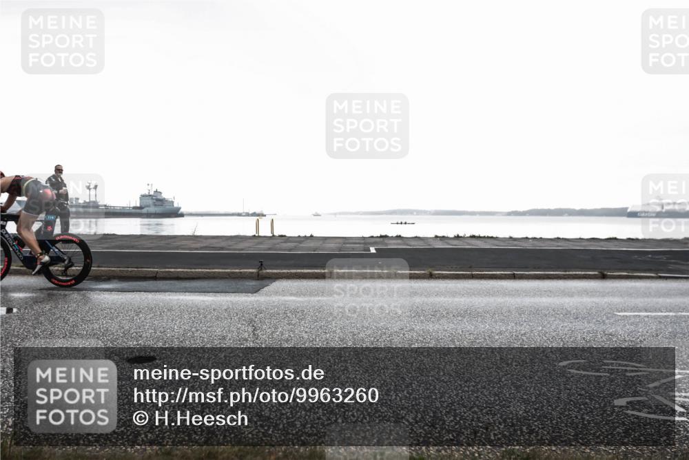 16.08.2026 - KN Förde Triathlon 2026 H.Heesch http://msf.ph/oto/9963260 16.08.2026 09:27:32 Radfahren 121, 138, 171, 172, 176, 180, 230 meine-sportfotos.de