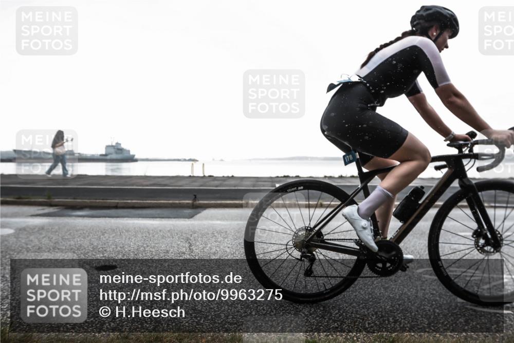 16.08.2026 - KN Förde Triathlon 2026 H.Heesch http://msf.ph/oto/9963275 16.08.2026 09:27:59 Radfahren 103, 110, 113, 114, 146, 164, 166, 174, 178, 192, 239 meine-sportfotos.de