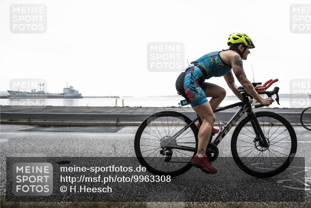 16.08.2026 - KN Förde Triathlon 2026 H.Heesch http://msf.ph/oto/9963308 16.08.2026 09:29:22 Radfahren 201, 213, 241 meine-sportfotos.de