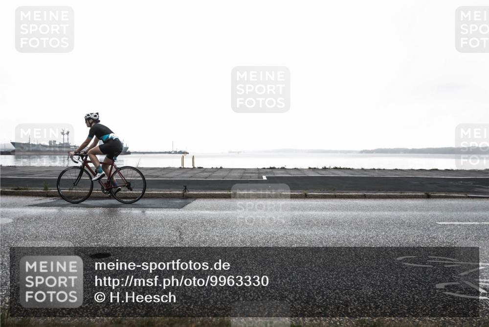 16.08.2026 - KN Förde Triathlon 2026 H.Heesch http://msf.ph/oto/9963330 16.08.2026 09:30:14 Radfahren 171, 177, 180, 215 meine-sportfotos.de