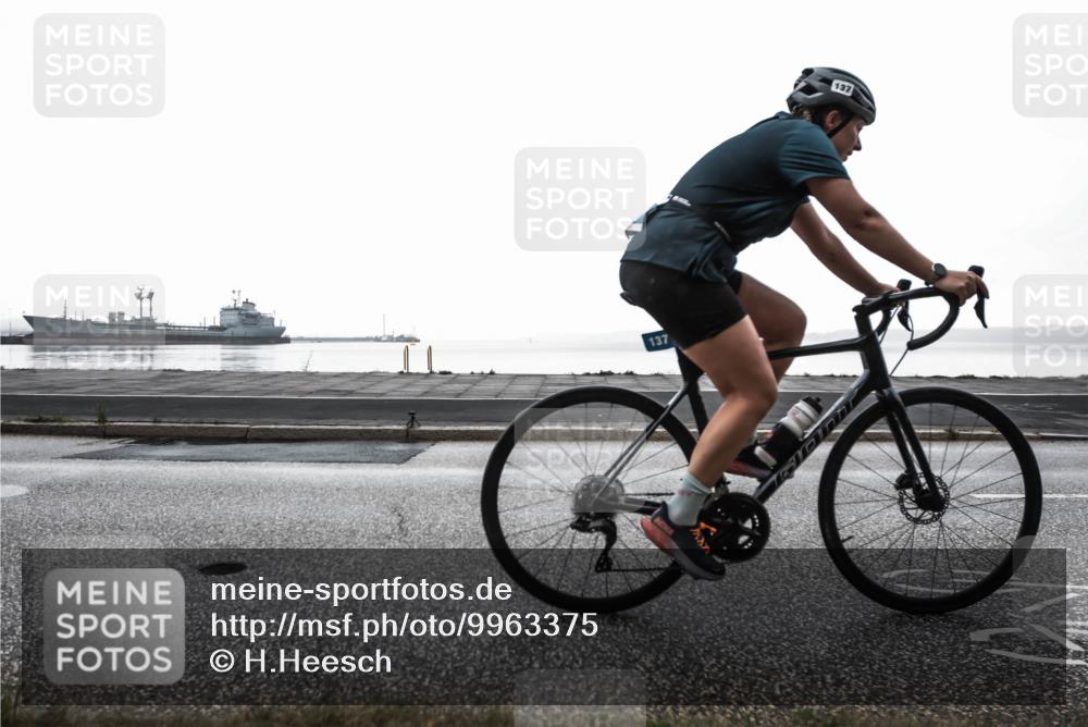 16.08.2026 - KN Förde Triathlon 2026 H.Heesch http://msf.ph/oto/9963375 16.08.2026 09:32:14 Radfahren 125, 137, 154, 213, 805 meine-sportfotos.de