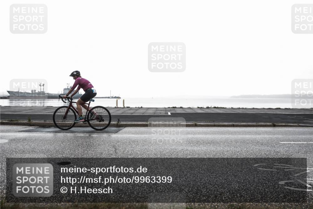 16.08.2026 - KN Förde Triathlon 2026 H.Heesch http://msf.ph/oto/9963399 16.08.2026 09:33:20 Radfahren 124, 149, 243, 244, 261 meine-sportfotos.de