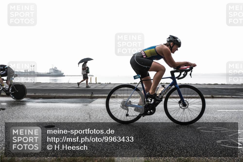 16.08.2026 - KN Förde Triathlon 2026 H.Heesch http://msf.ph/oto/9963433 16.08.2026 09:34:44 Radfahren 102, 120, 154, 155, 188, 265 meine-sportfotos.de