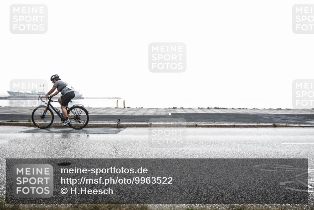 16.08.2026 - KN Förde Triathlon 2026 H.Heesch http://msf.ph/oto/9963522 16.08.2026 09:38:18 Radfahren 195, 212, 234 meine-sportfotos.de
