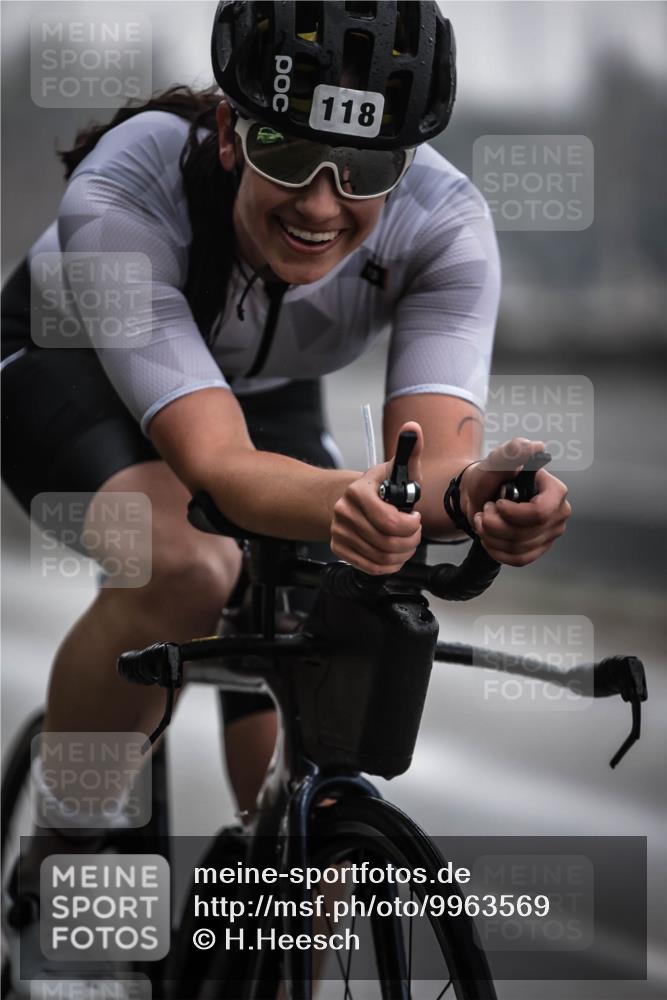 16.08.2026 - KN Förde Triathlon 2026 H.Heesch http://msf.ph/oto/9963569 16.08.2026 09:31:26 Radfahren 118, 188, 226 meine-sportfotos.de