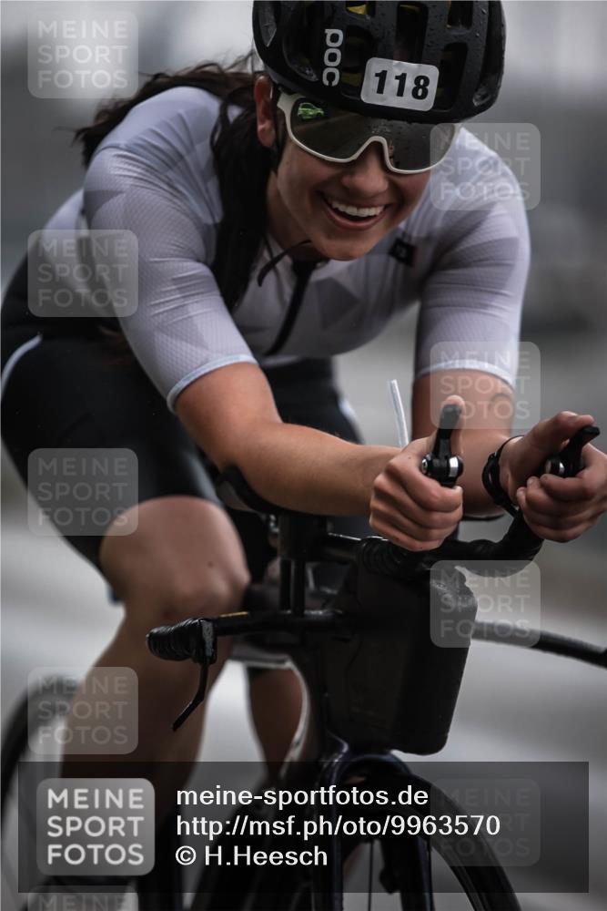 16.08.2026 - KN Förde Triathlon 2026 H.Heesch http://msf.ph/oto/9963570 16.08.2026 09:31:26 Radfahren 118, 188, 226 meine-sportfotos.de