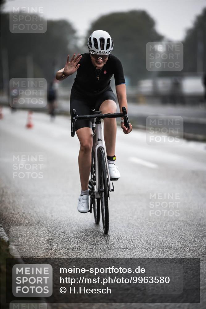 16.08.2026 - KN Förde Triathlon 2026 H.Heesch http://msf.ph/oto/9963580 16.08.2026 09:31:34 Radfahren 217, 226 meine-sportfotos.de