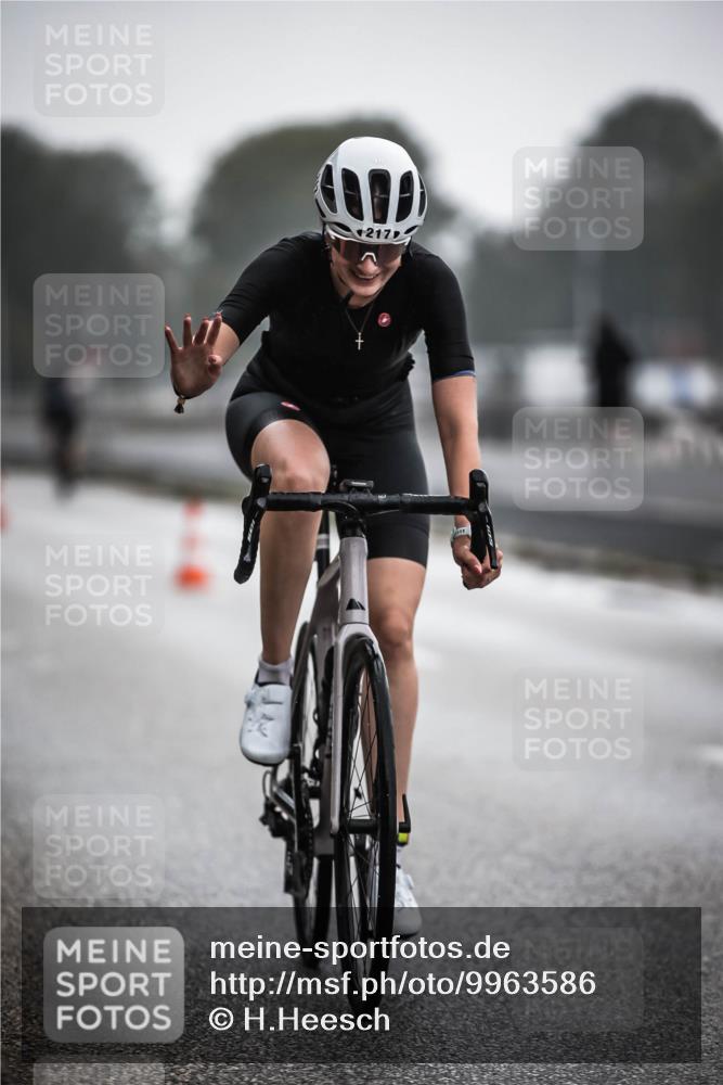 16.08.2026 - KN Förde Triathlon 2026 H.Heesch http://msf.ph/oto/9963586 16.08.2026 09:31:34 Radfahren 217, 226 meine-sportfotos.de