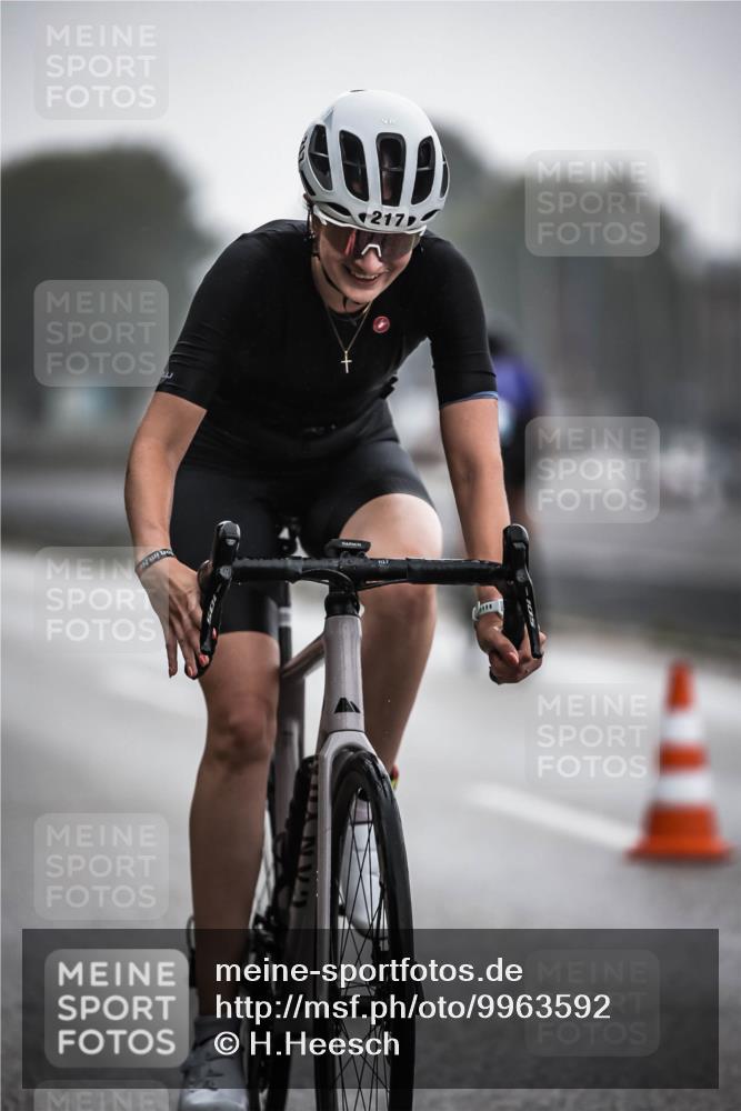 16.08.2026 - KN Förde Triathlon 2026 H.Heesch http://msf.ph/oto/9963592 16.08.2026 09:31:34 Radfahren 217, 226 meine-sportfotos.de