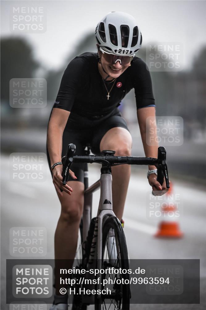 16.08.2026 - KN Förde Triathlon 2026 H.Heesch http://msf.ph/oto/9963594 16.08.2026 09:31:34 Radfahren 217, 226 meine-sportfotos.de
