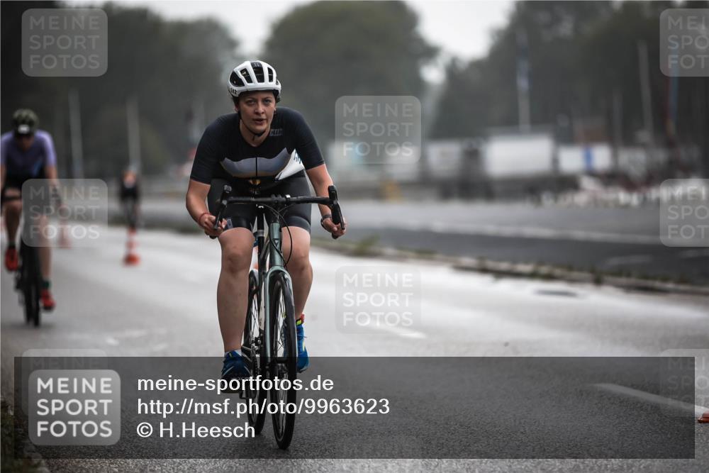 16.08.2026 - KN Förde Triathlon 2026 H.Heesch http://msf.ph/oto/9963623 16.08.2026 09:31:53 Radfahren 106, 140, 242, 245 meine-sportfotos.de
