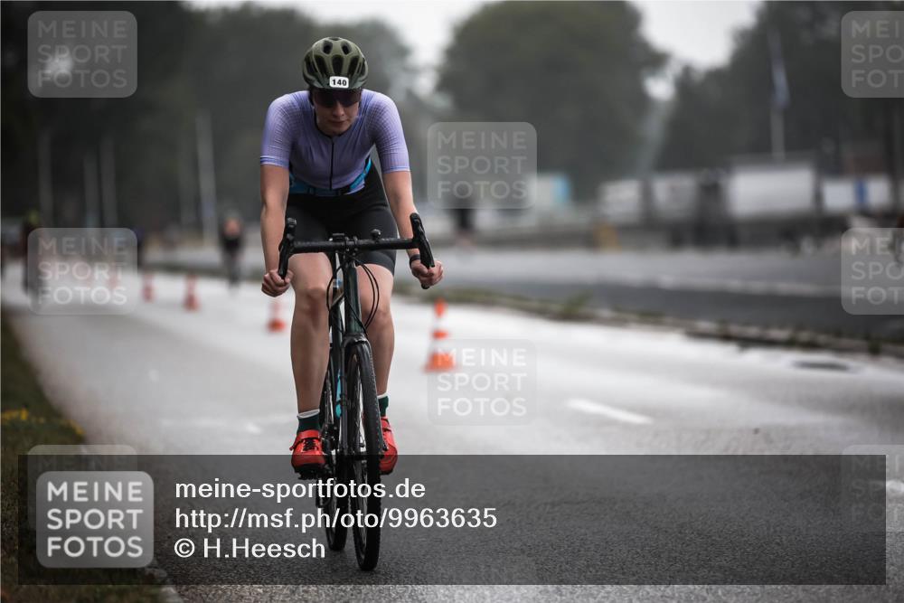16.08.2026 - KN Förde Triathlon 2026 H.Heesch http://msf.ph/oto/9963635 16.08.2026 09:31:55 Radfahren 104, 106, 140, 242, 245 meine-sportfotos.de