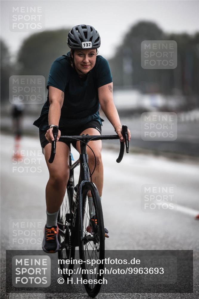 16.08.2026 - KN Förde Triathlon 2026 H.Heesch http://msf.ph/oto/9963693 16.08.2026 09:32:13 Radfahren 120, 137, 154, 213, 805 meine-sportfotos.de