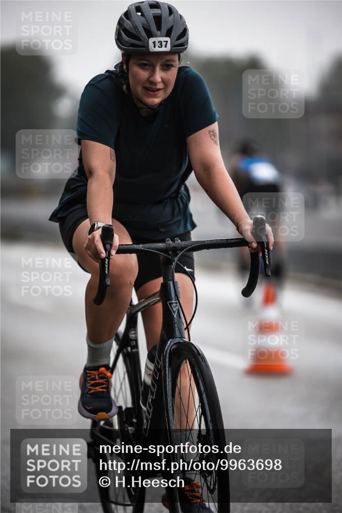 16.08.2026 - KN Förde Triathlon 2026 H.Heesch http://msf.ph/oto/9963698 16.08.2026 09:32:14 Radfahren 125, 137, 154, 213, 805 meine-sportfotos.de