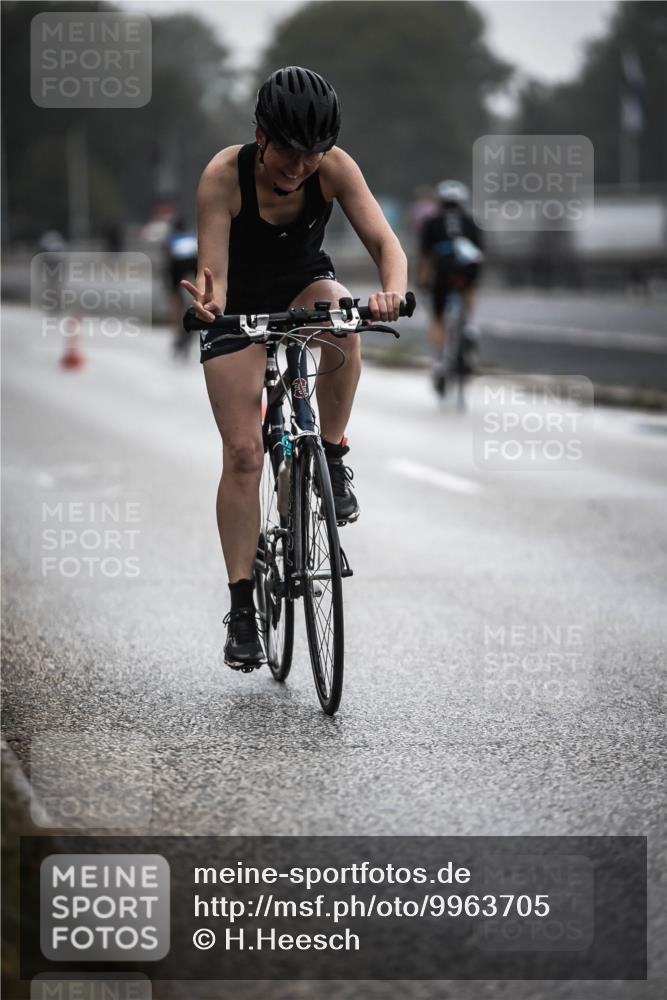16.08.2026 - KN Förde Triathlon 2026 H.Heesch http://msf.ph/oto/9963705 16.08.2026 09:32:18 Radfahren 125, 133, 213, 262 meine-sportfotos.de