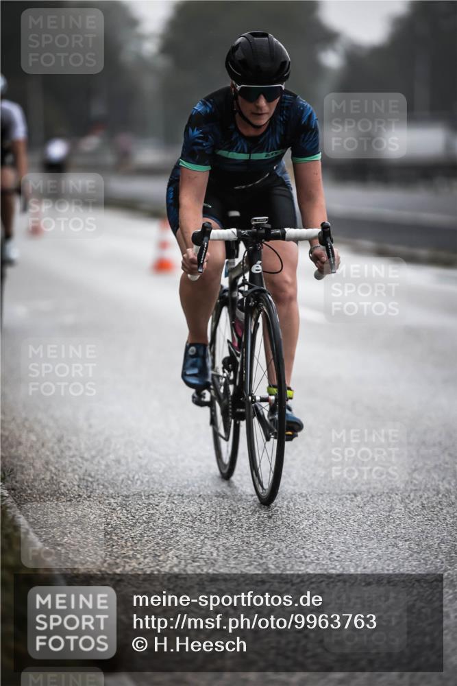 16.08.2026 - KN Förde Triathlon 2026 H.Heesch http://msf.ph/oto/9963763 16.08.2026 09:32:35 Radfahren 127, 131, 147, 148, 246, 252 meine-sportfotos.de
