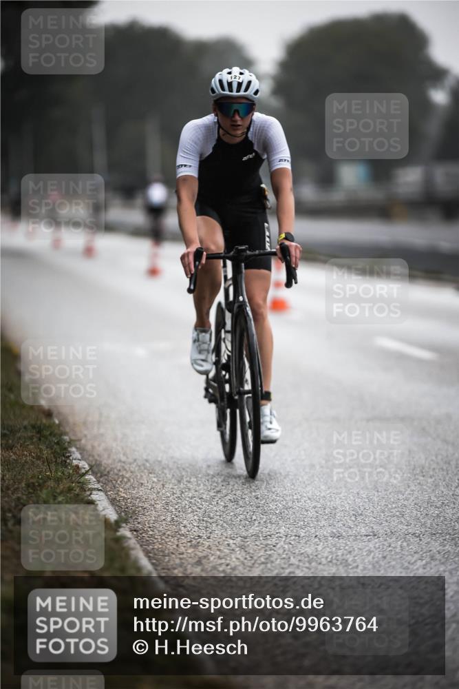 16.08.2026 - KN Förde Triathlon 2026 H.Heesch http://msf.ph/oto/9963764 16.08.2026 09:32:36 Radfahren 127, 131, 147, 148, 246, 252 meine-sportfotos.de
