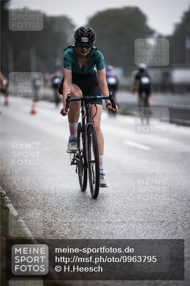 16.08.2026 - KN Förde Triathlon 2026 H.Heesch http://msf.ph/oto/9963795 16.08.2026 09:32:47 Radfahren 158, 162, 229, 238, 240, 251 meine-sportfotos.de