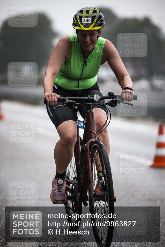 16.08.2026 - KN Förde Triathlon 2026 H.Heesch http://msf.ph/oto/9963827 16.08.2026 09:32:50 Radfahren 158, 229, 240, 251 meine-sportfotos.de