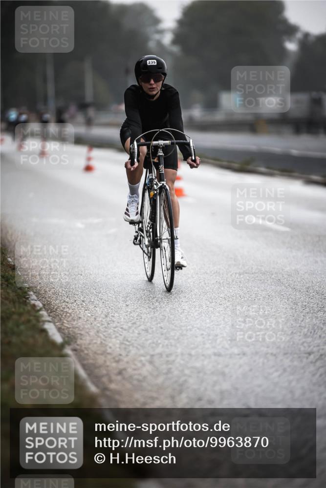 16.08.2026 - KN Förde Triathlon 2026 H.Heesch http://msf.ph/oto/9963870 16.08.2026 09:33:03 Radfahren 135, 235, 254 meine-sportfotos.de