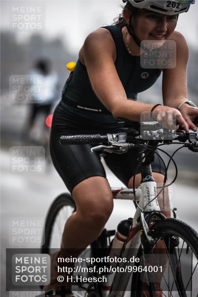 16.08.2026 - KN Förde Triathlon 2026 H.Heesch http://msf.ph/oto/9964001 16.08.2026 09:33:48 Radfahren 202 meine-sportfotos.de