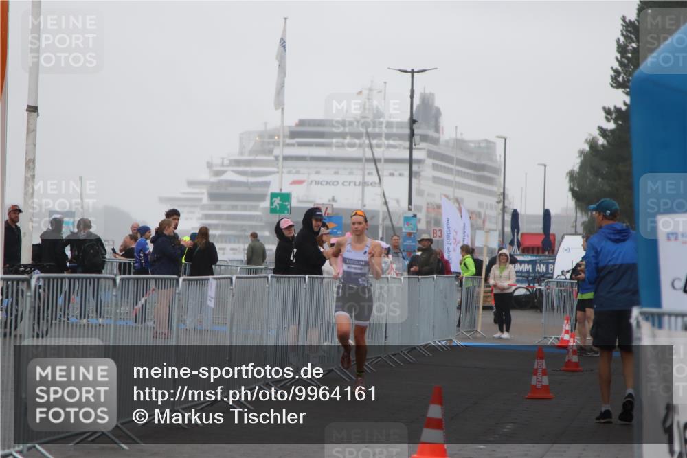 16.08.2026 - KN Förde Triathlon 2026 Markus Tischler http://msf.ph/oto/9964161 16.08.2026 09:50:14 Ziel  meine-sportfotos.de