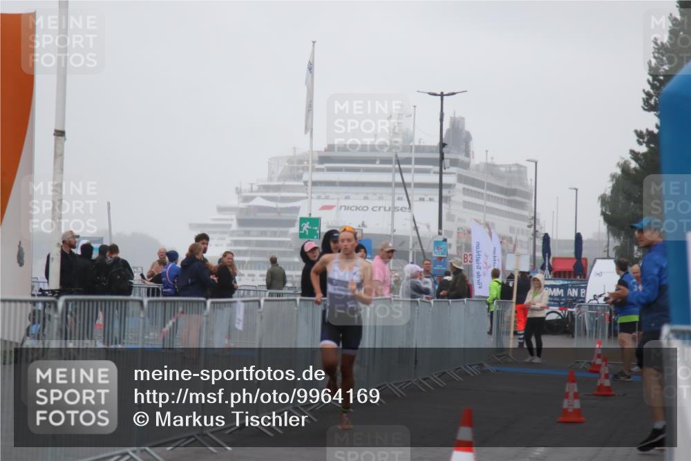 16.08.2026 - KN Förde Triathlon 2026 Markus Tischler http://msf.ph/oto/9964169 16.08.2026 09:50:14 Ziel  meine-sportfotos.de
