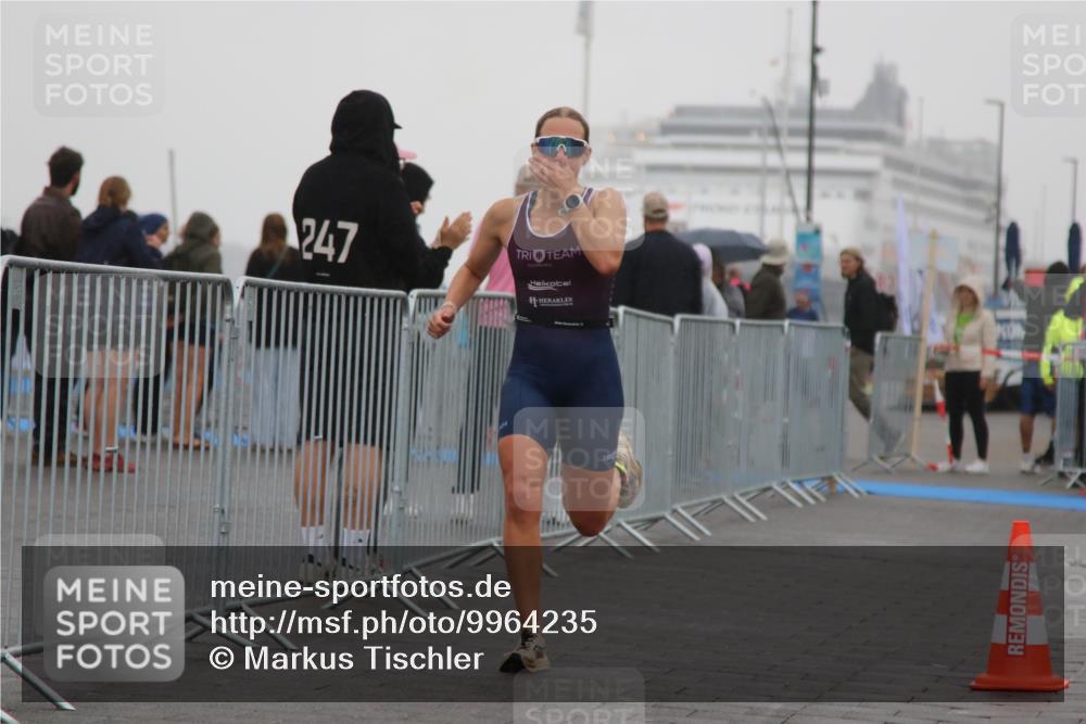 16.08.2026 - KN Förde Triathlon 2026 Markus Tischler http://msf.ph/oto/9964235 16.08.2026 09:51:42 Ziel  meine-sportfotos.de